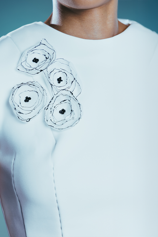 A WHITE DAHLIA haut sans manches
