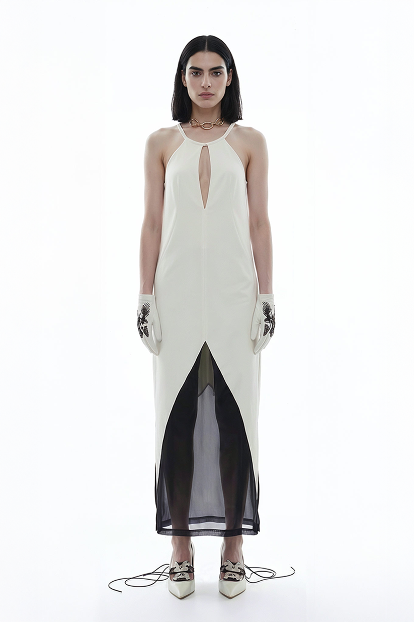 ABI, robe longue blanche à col travaillé