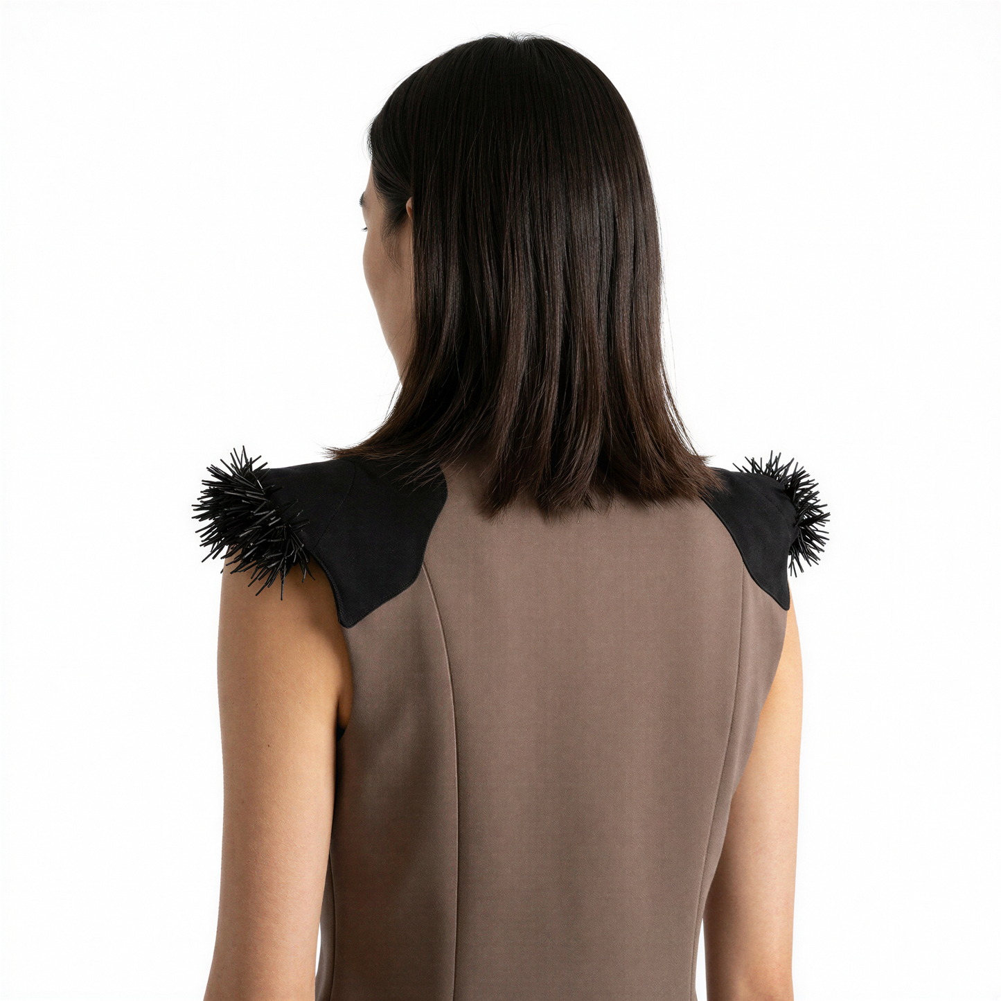 AVA, veste sans manches avec épaulettes contrastées avec broderie